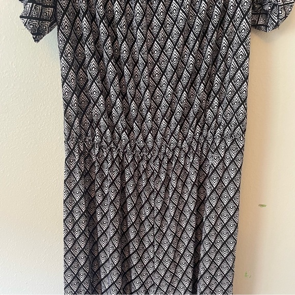 EXIST Off-Shoulder Wide-Leg Jumpsuit โ NEW โ Size L - casual chic looks - Picture 7 of 12